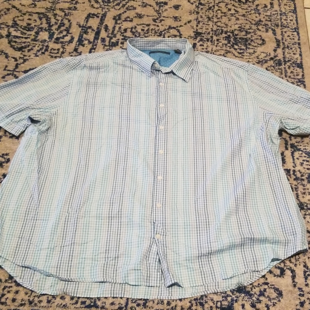 Perry Ellis checkered button up